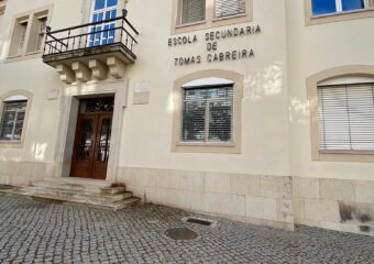 Escola Secundária Tomás Cabreira